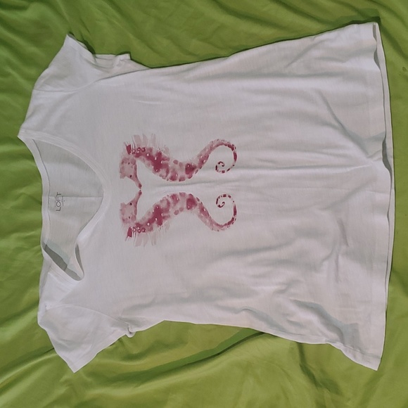 LOFT Tops - Seahorse t shirt